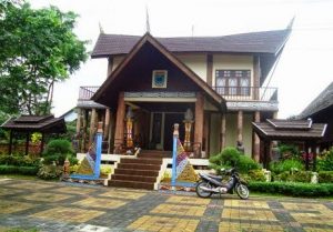 Rumah Adat Papua Barat 1